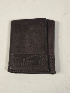 Wrangler Genuine Leather Trifold Wallet Brown Western‎ Embossed Scroll